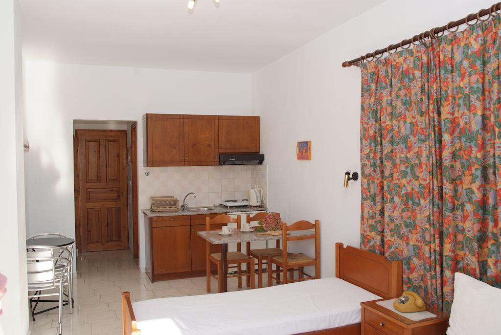 Charoula Apartment Platanias  Bagian luar foto