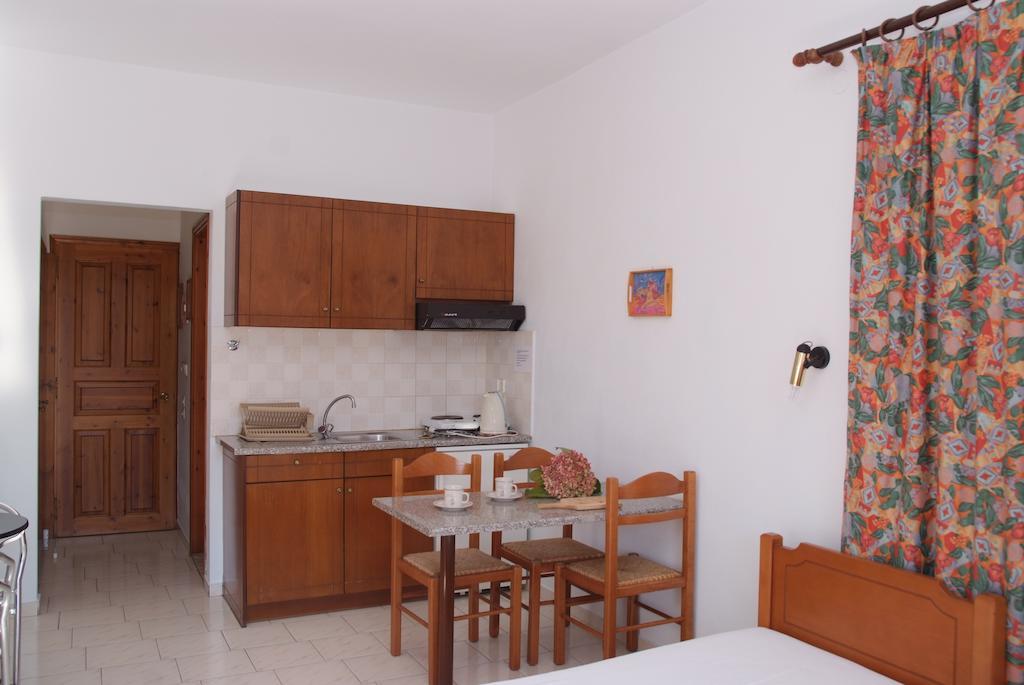 Charoula Apartment Platanias  Bagian luar foto