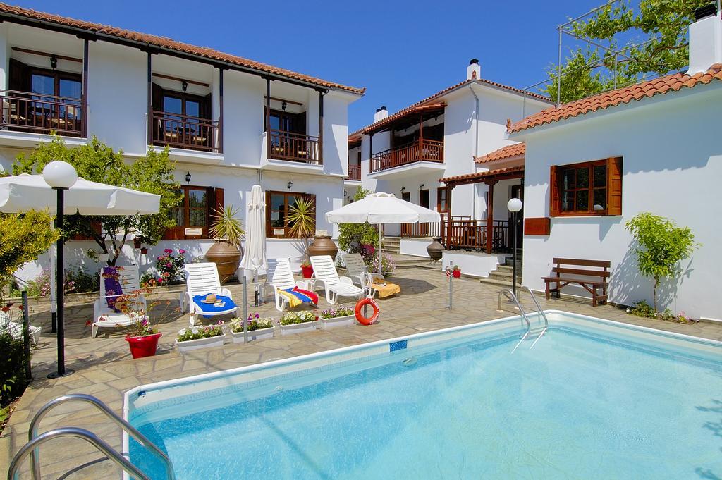 Charoula Apartment Platanias  Bagian luar foto
