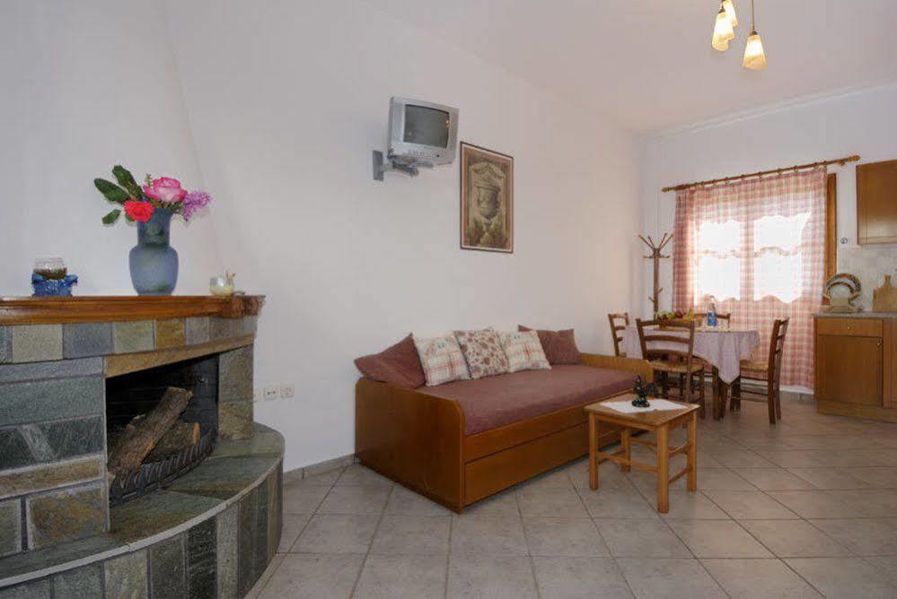 Charoula Apartment Platanias  Bagian luar foto