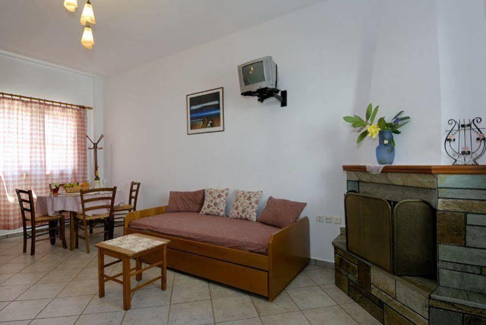 Charoula Apartment Platanias  Bagian luar foto