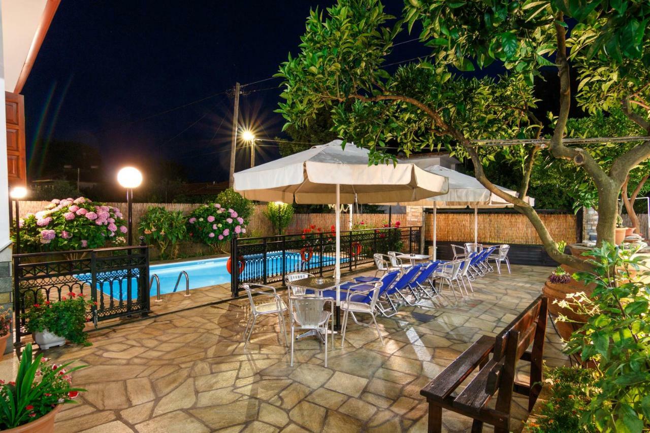 Charoula Apartment Platanias  Bagian luar foto