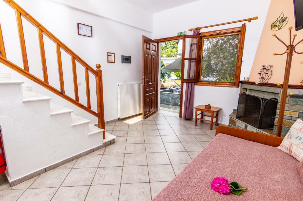 Charoula Apartment Platanias  Bagian luar foto